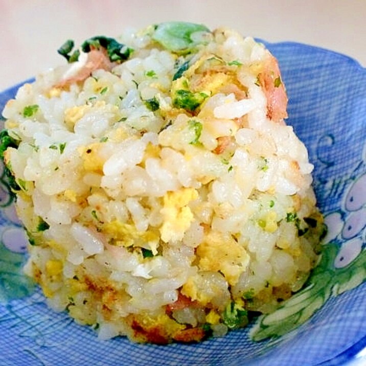 ちょっとした軽食に いい香りな青海苔炒飯